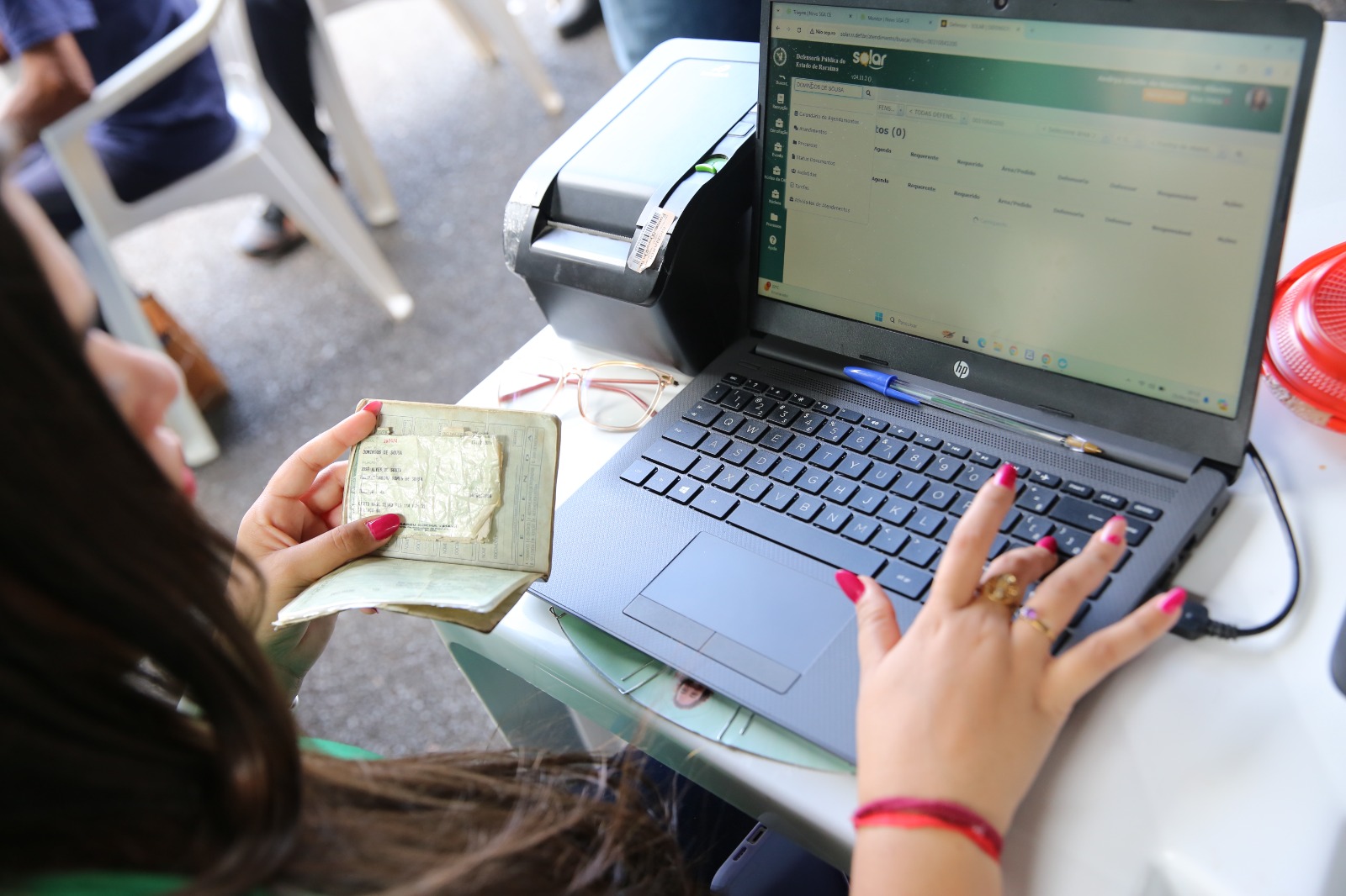 Praça do Centro Cívico recebe mutirão da Defensoria para emissão e retificação de documentos entre os dias 22 e 24 de abril