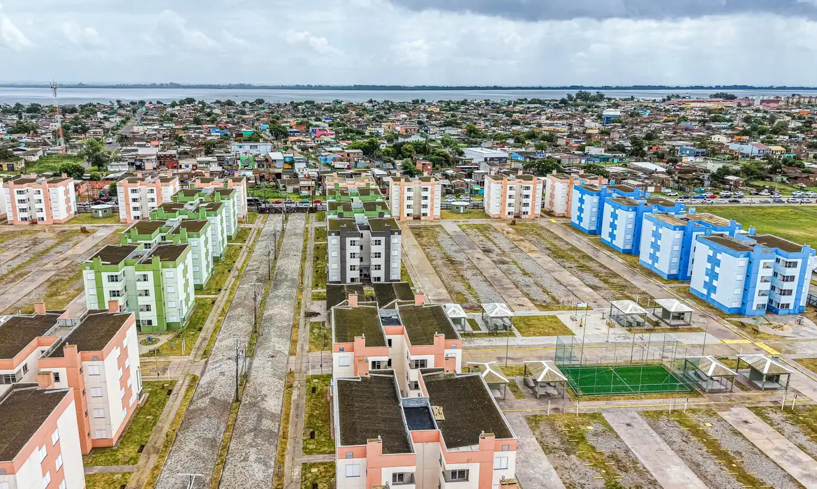 Famílias com renda de até R$ 13 mil passam a ter acesso ao programa Minha Casa, Minha Vida