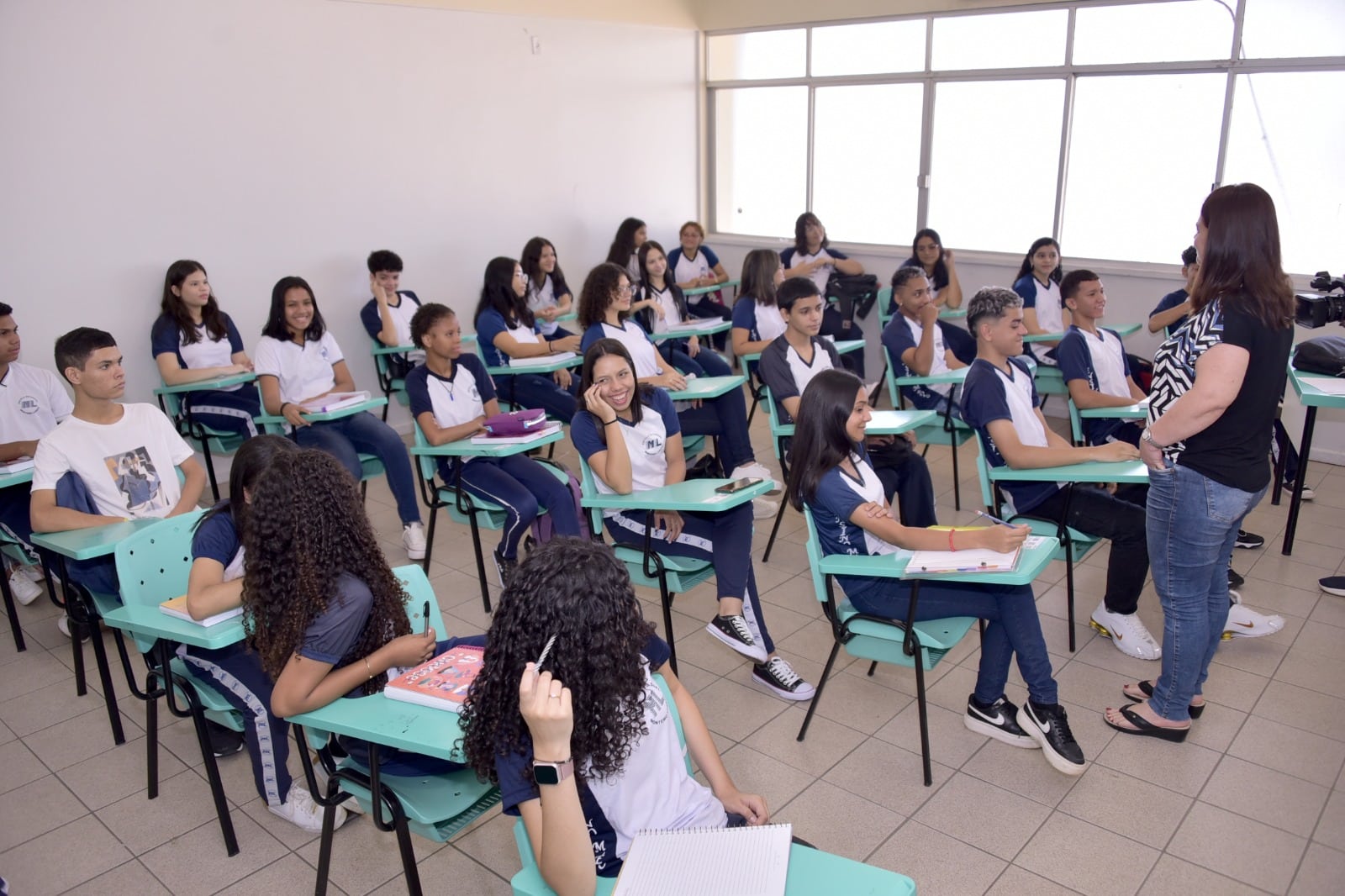 Professores temporários passam a ter direito ao piso de R$ 5,1 mil