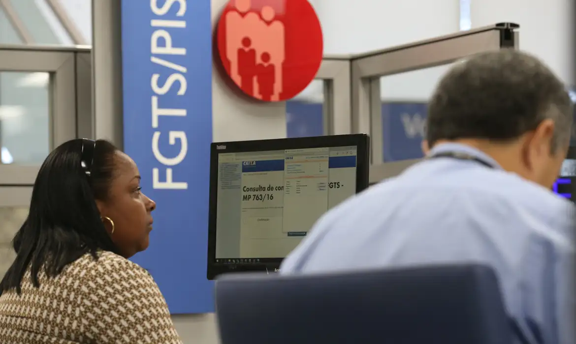 Abono salarial começa a ser pago para mais de 4,2 milhões de trabalhadores