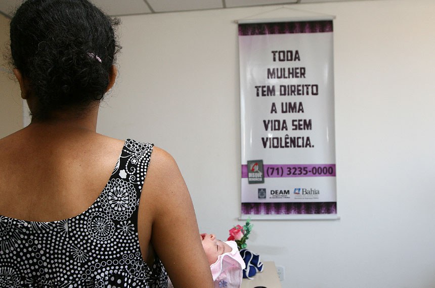 Sancionado pacote de medidas contra violência doméstica que inclui vicaricídio como crime hediondo