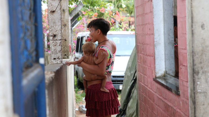 Pré-natal integral alcança menos de 20% das gestantes indígenas no Brasil, aponta estudo