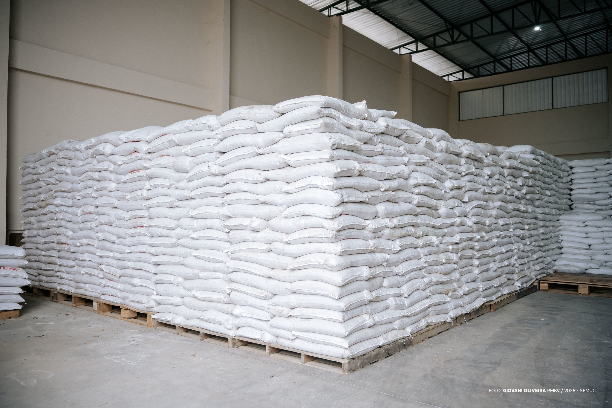 Agricultores familiares de Boa Vista recebem fertilizantes e sementes para cultivo de inverno