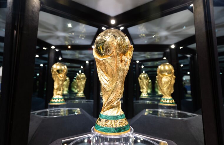 Copa do Mundo tem quatro jogos nesta segunda-feira (15) pelos Grupos G e H