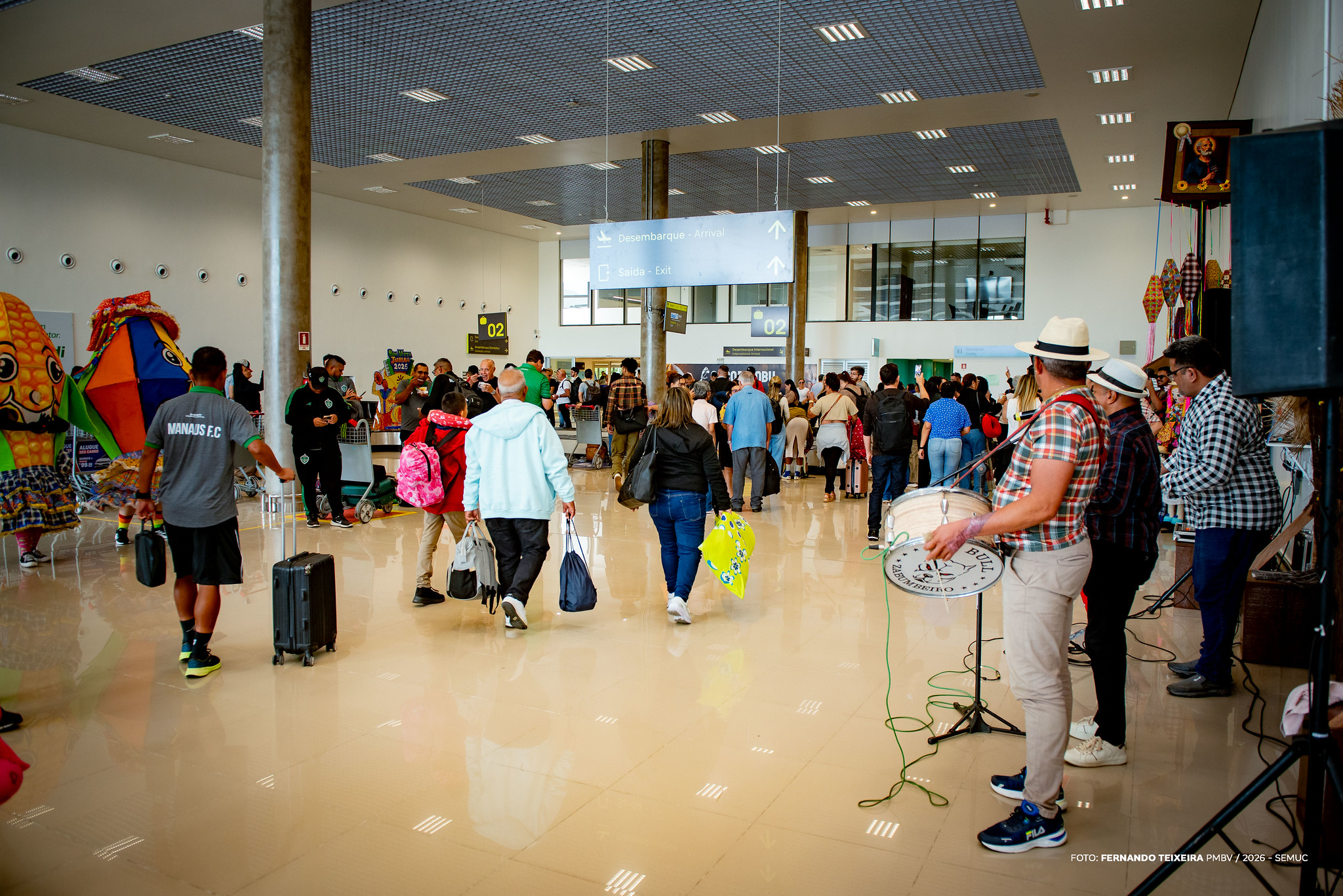 Quadrilheiros e forró recepcionam visitantes no Aeroporto Internacional de Boa Vista