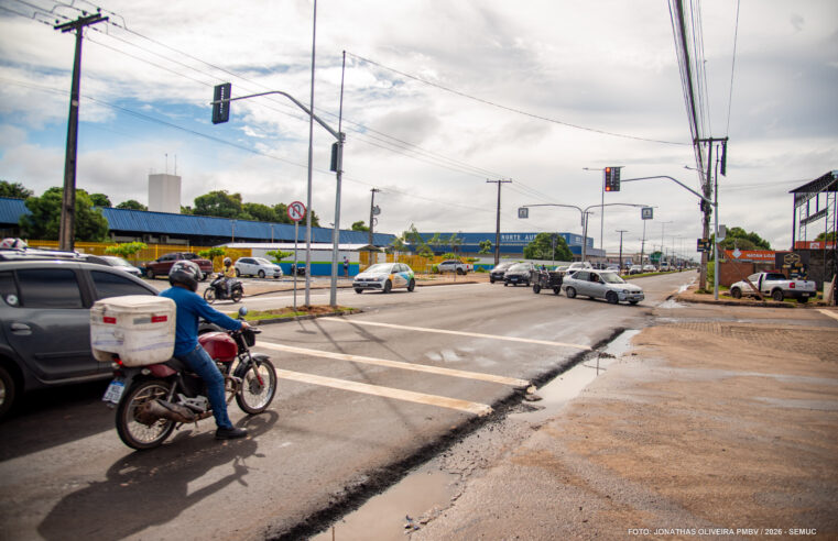 Instalação de semáforo na Avenida Centenário, em Boa Vista, altera tráfego na região; confira novas rotas
