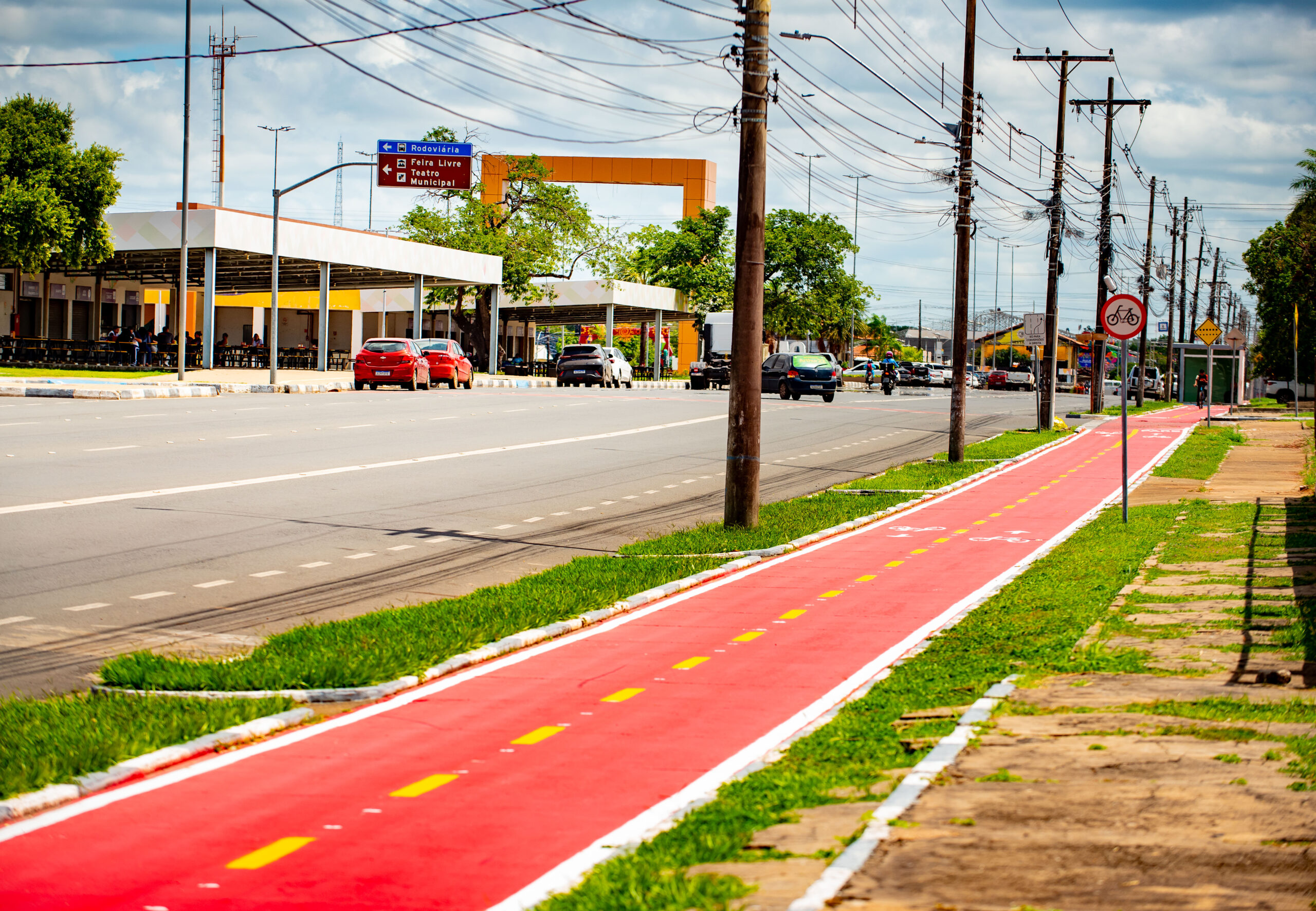 Ciclovias do Mecejana e outros bairros recebem revitalização da sinalização em Boa Vista